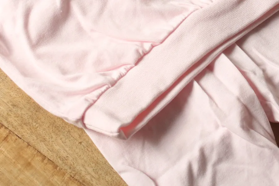 Een presentje pyjama baby katoen met naam