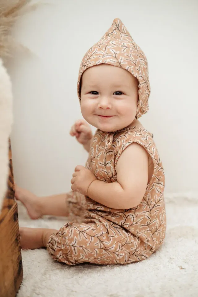 The Mompany Twiggy mouwloze romper muslin