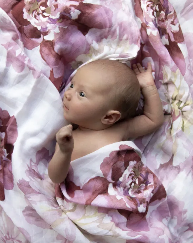 The Mompany Anthe swaddle 120x120 cm ademend