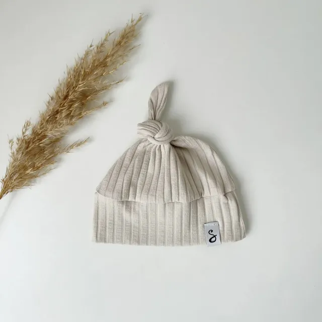 SODA FASHION Brede Rib knoopmuts beige biokatoen