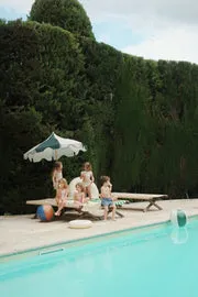 Konges Sløjd Green Stripe strandbal 40 cm opblaasbaar