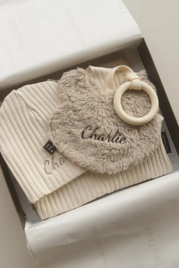Louloúdi Giftbox romper kraamcadeau large beige 50/56