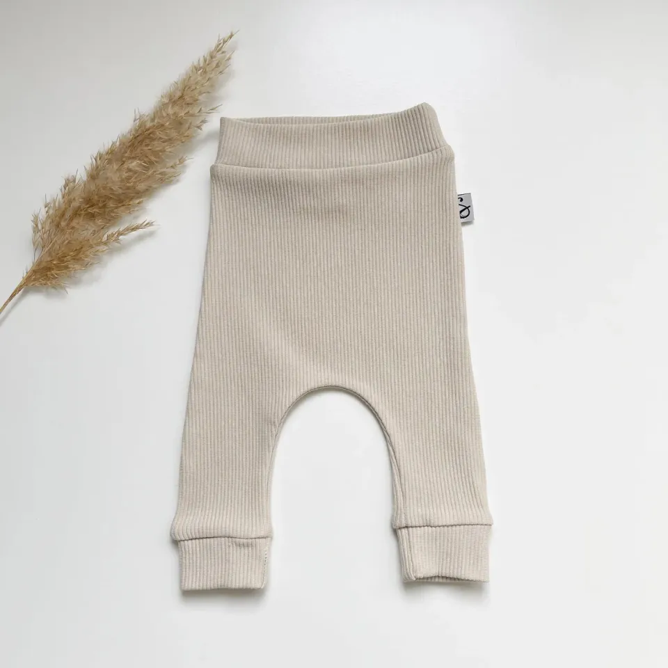 SODA FASHION babybroekje zand rib biokatoen