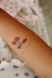 Konges Sløjd Tatoeages girl mix plaktattoos 30+