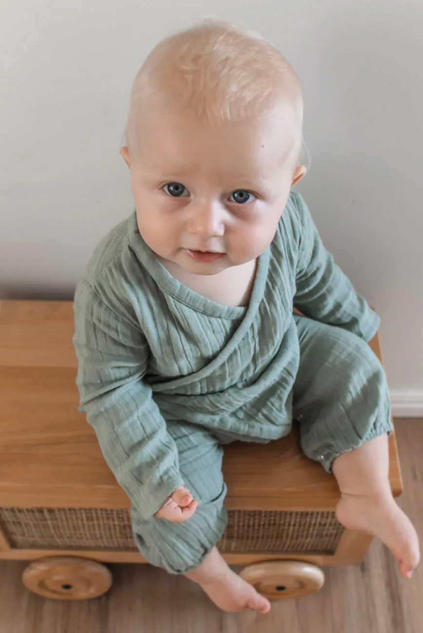 The Mompany Soft Moss kimono romper double gauze