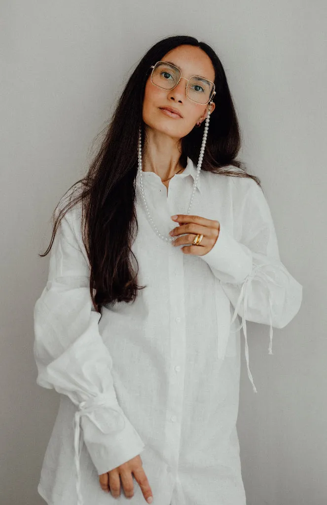 Louloúdi You only need one blouse linnen wit