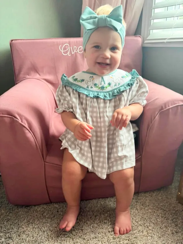 Busy Bee Smocks Granny's Geese bloomerset geborduurd
