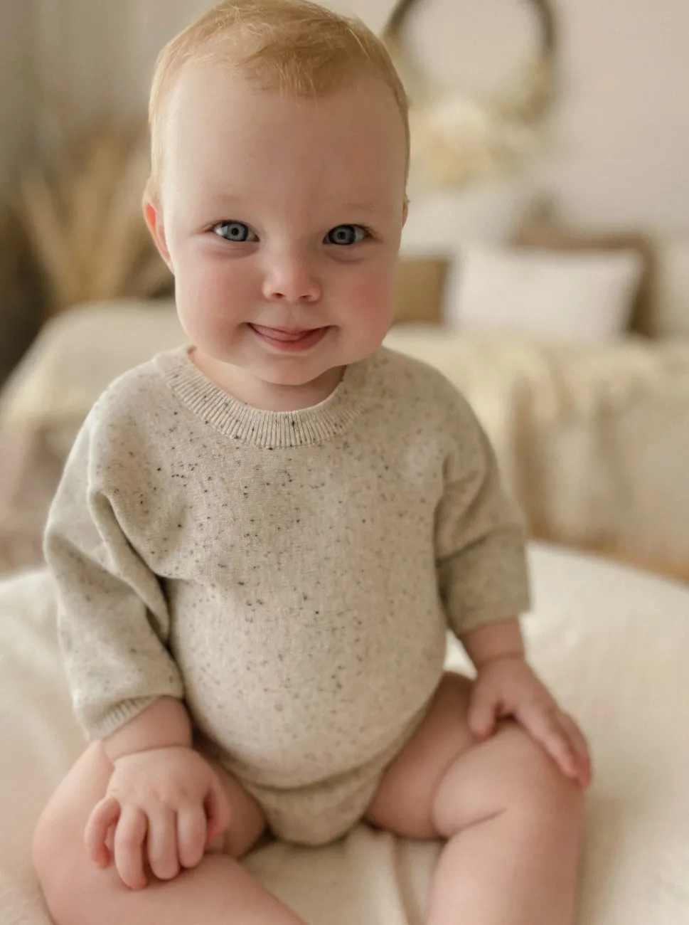 The Mompany Fleck gebreide bodysuit grijs zacht katoen