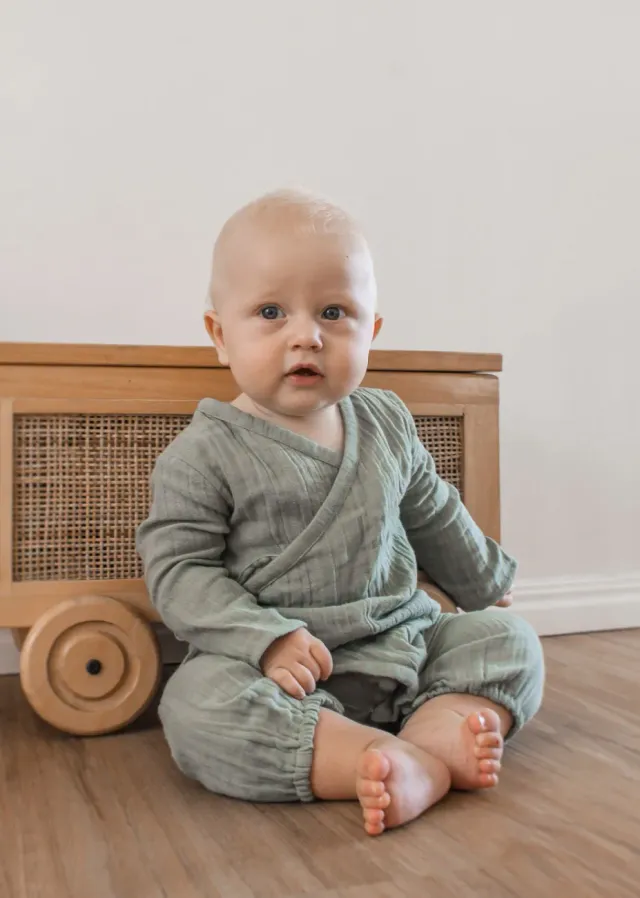 The Mompany Soft Moss kimono romper double gauze