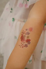 Konges Sløjd Tatoeages girl mix plaktattoos 30+
