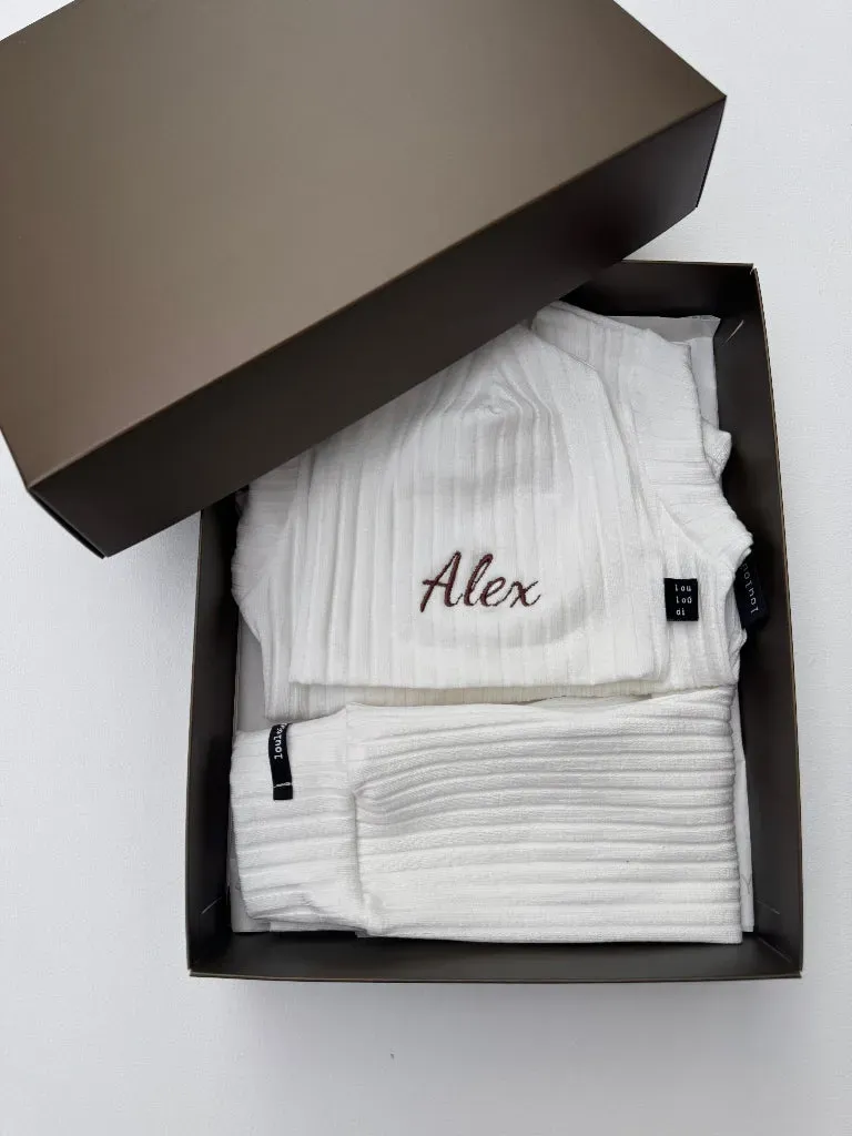 Louloúdi Giftbox luxe baby essentials medium beige