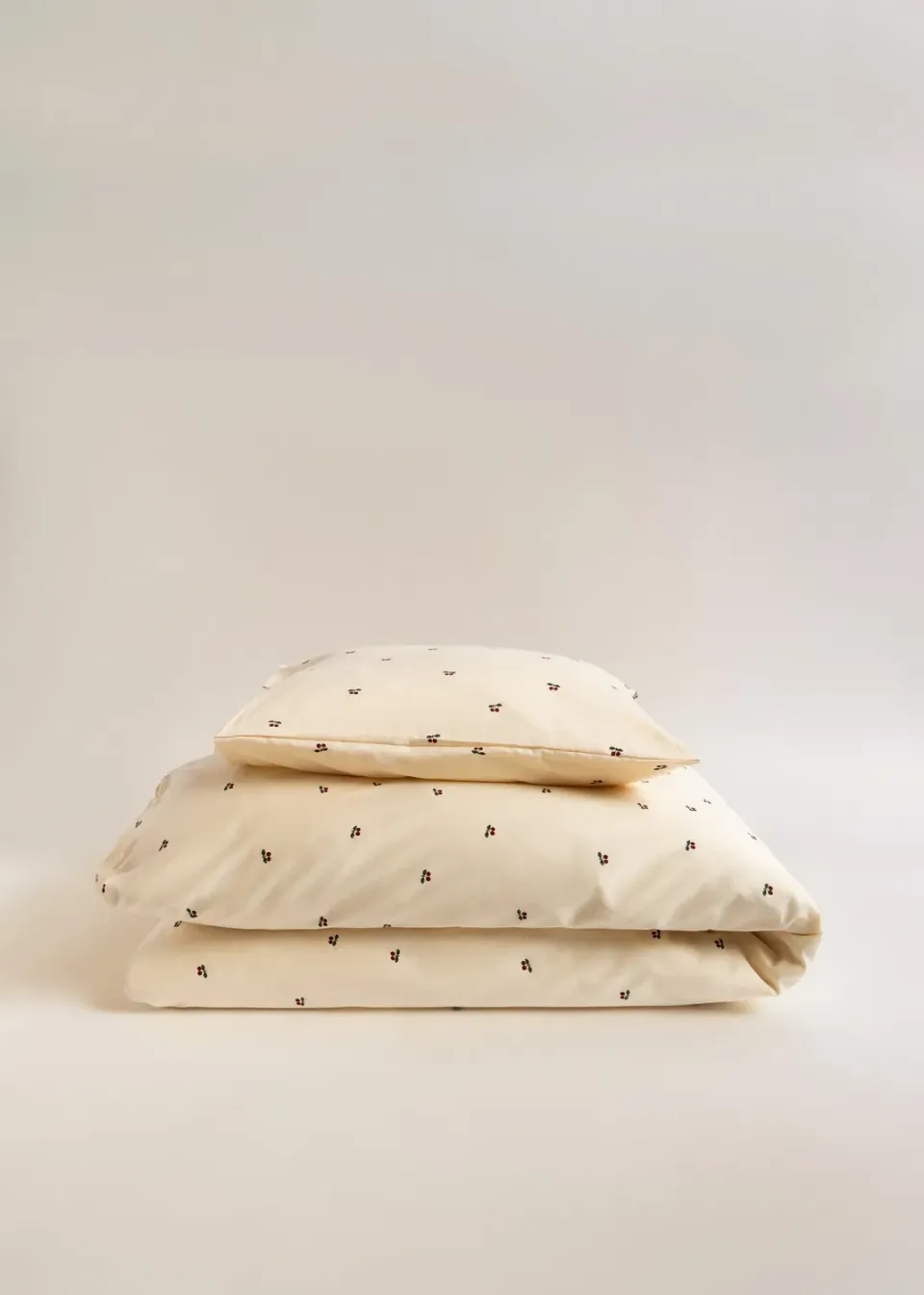 Konges Sløjd Beddengoed 140x200 cherry biokatoen